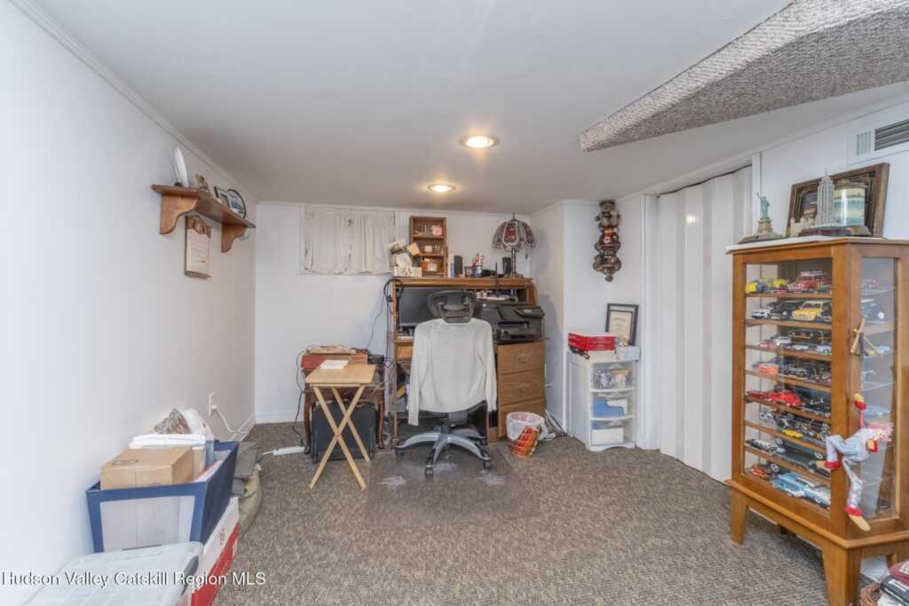 56 Derrenbacher Street, Kingston, NY 12401 - Photo 25 of 32