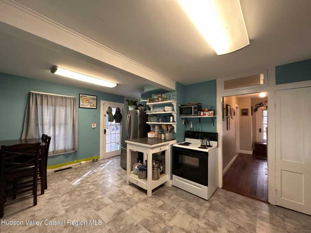 3777 Route 9w, Saugerties, NY 12477 - Photo 4 of 24