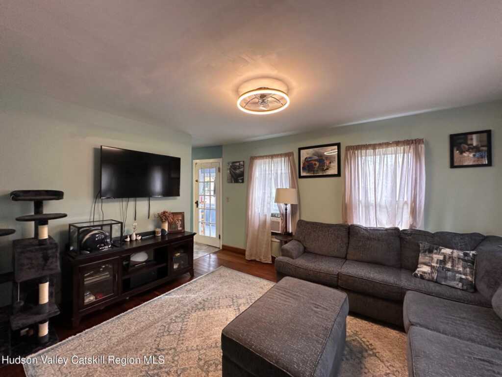 3777 Route 9w, Saugerties, NY 12477 - Photo 7 of 24