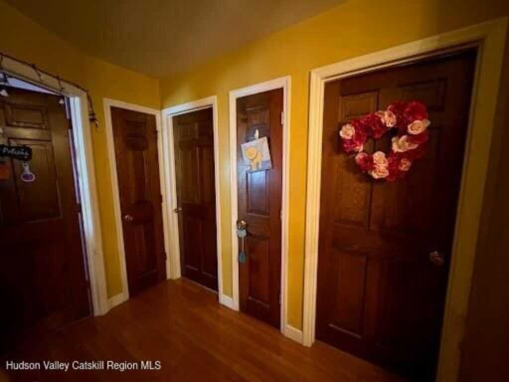 248 Hillside Terrace, Kingston, NY 12401 - Photo 12 of 33