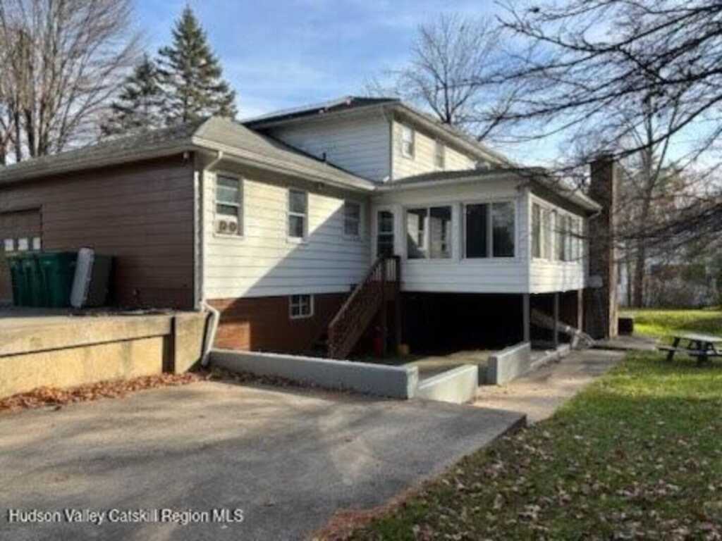 248 Hillside Terrace, Kingston, NY 12401 - Photo 3 of 33