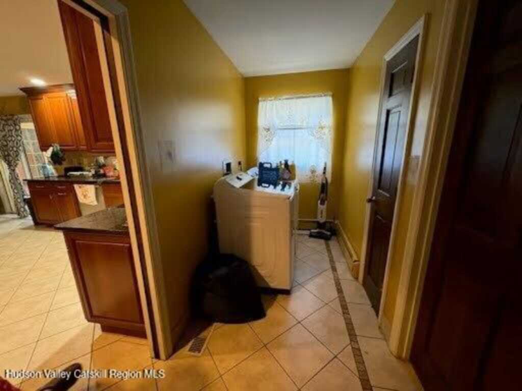 248 Hillside Terrace, Kingston, NY 12401 - Photo 5 of 33