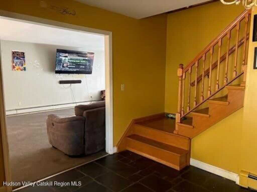 248 Hillside Terrace, Kingston, NY 12401 - Photo 8 of 33