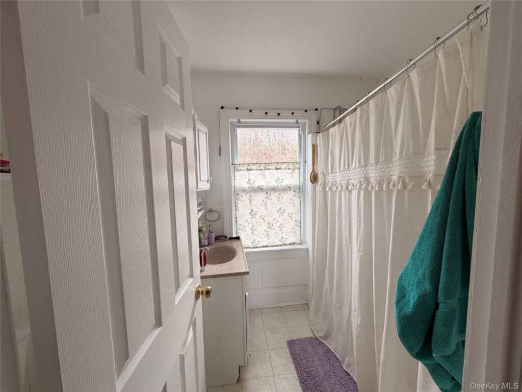 67 Old Albany Post Road, Unit #4, Rhinebeck, NY 12572 - Photo 2 of 7