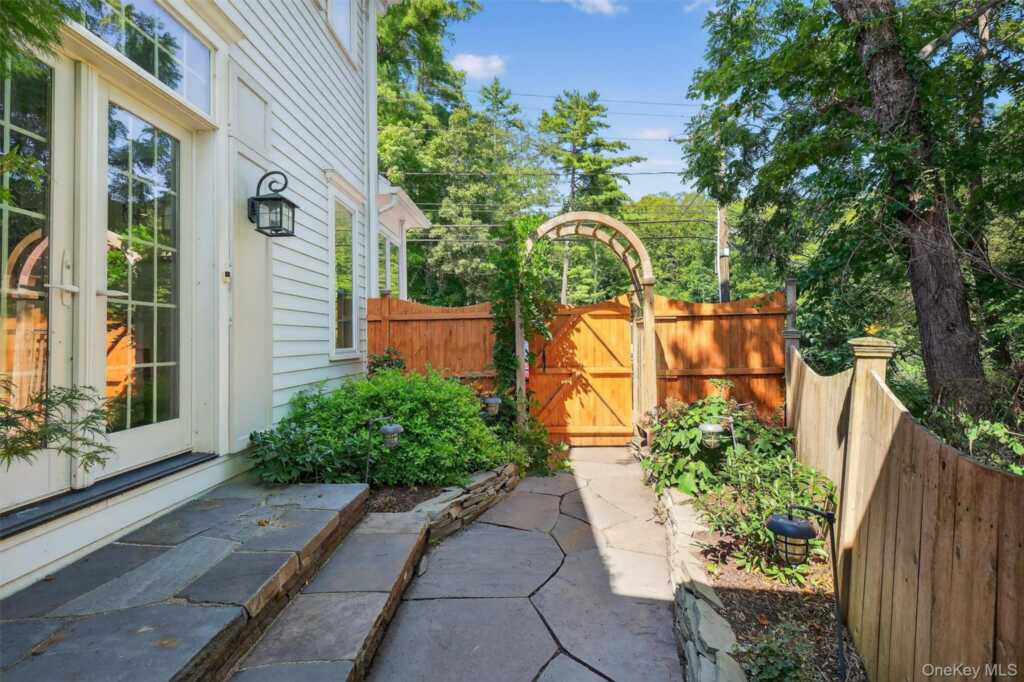 669 Route 213, Rosendale, NY 12472 - Photo 32 of 34