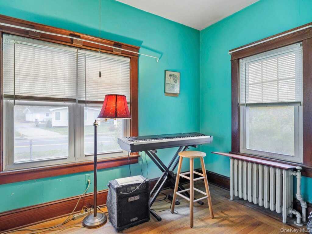 192 Washington Avenue, Kingston, NY 12401 - Photo 3 of 19