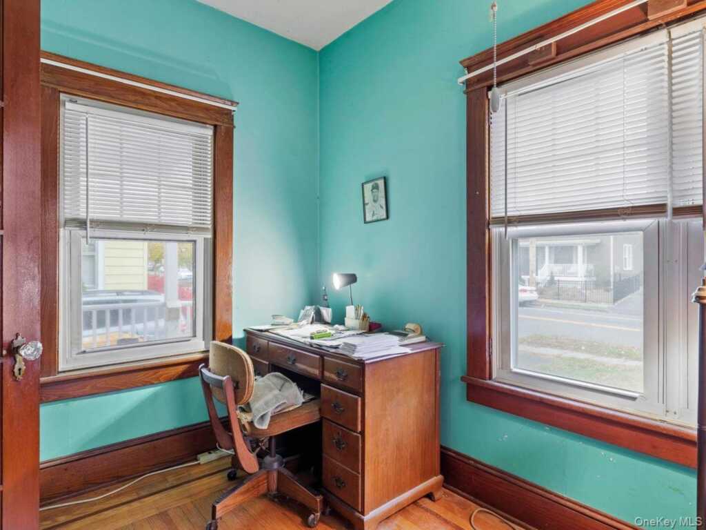 192 Washington Avenue, Kingston, NY 12401 - Photo 4 of 19