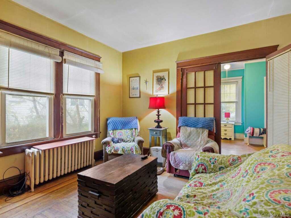 192 Washington Avenue, Kingston, NY 12401 - Photo 5 of 19