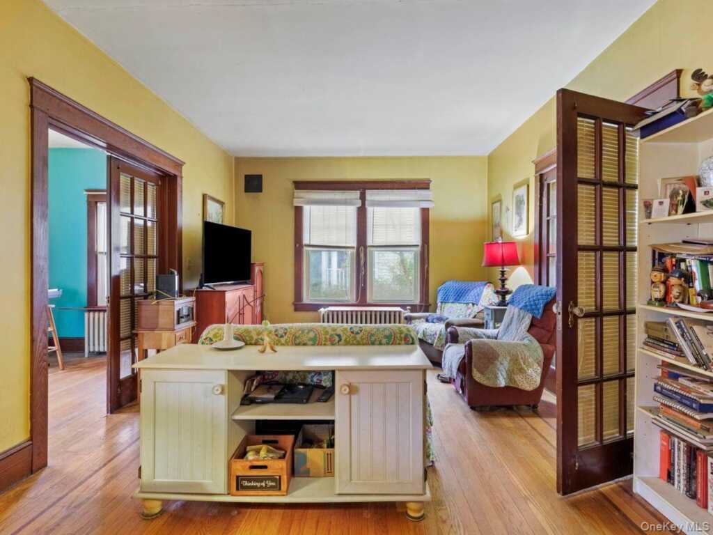 192 Washington Avenue, Kingston, NY 12401 - Photo 9 of 19