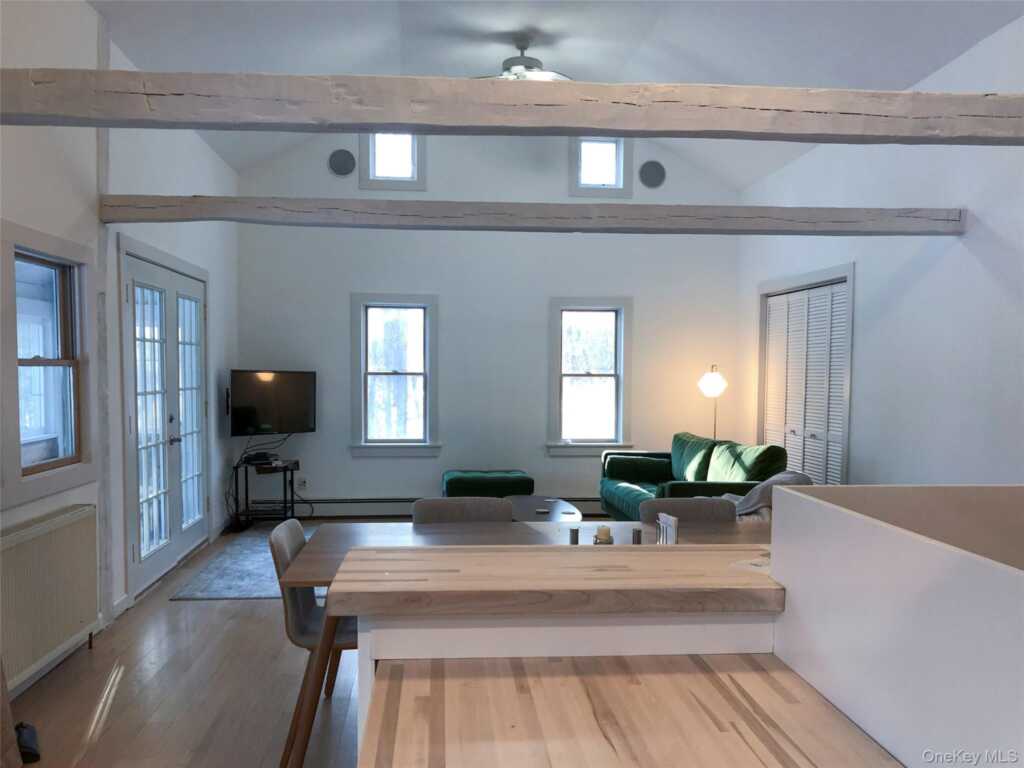 461 White Schoolhouse Road, Rhinebeck, NY 12572 - Photo 11 of 27