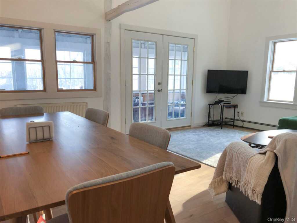 461 White Schoolhouse Road, Rhinebeck, NY 12572 - Photo 13 of 27