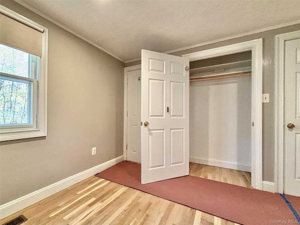 19 Crosmour Road, Rhinebeck, NY 12572 - Photo 17 of 29