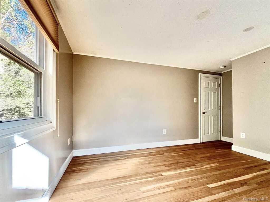 19 Crosmour Road, Rhinebeck, NY 12572 - Photo 22 of 29