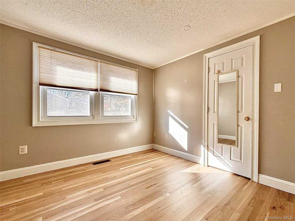 19 Crosmour Road, Rhinebeck, NY 12572 - Photo 27 of 29