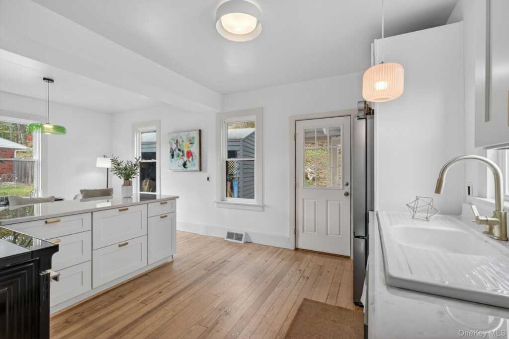 139 Linderman Avenue, Kingston, NY 12401 - Photo 15 of 28