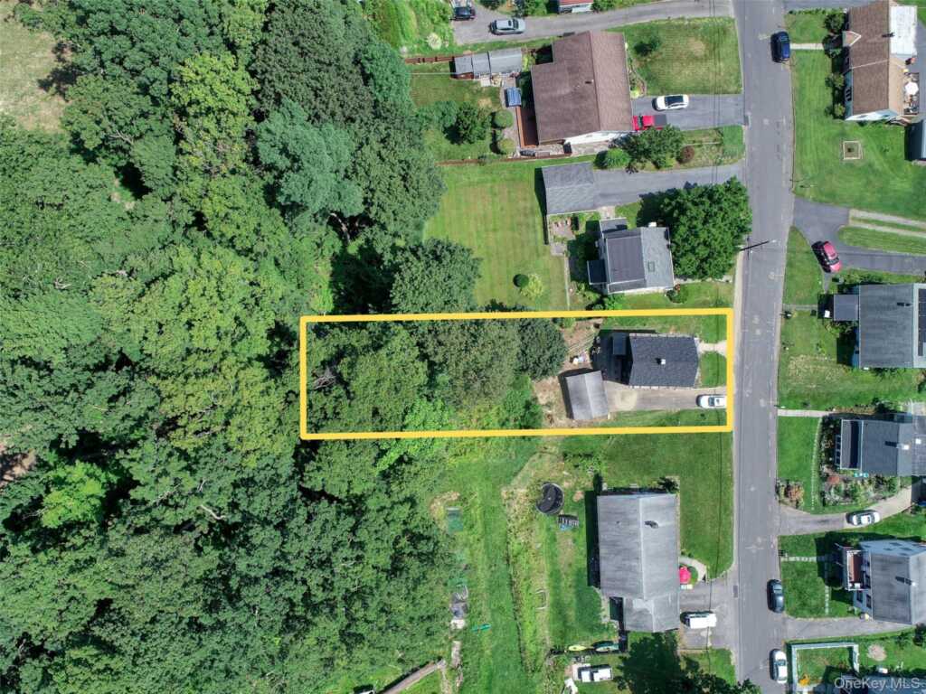 139 Linderman Avenue, Kingston, NY 12401 - Photo 3 of 28