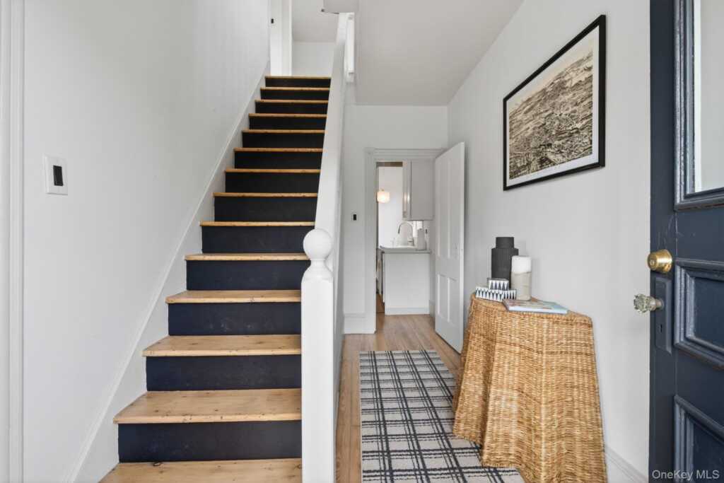 139 Linderman Avenue, Kingston, NY 12401 - Photo 6 of 28