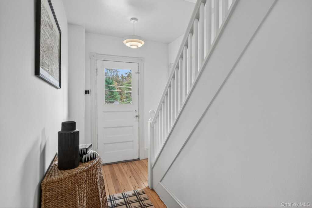 139 Linderman Avenue, Kingston, NY 12401 - Photo 7 of 28