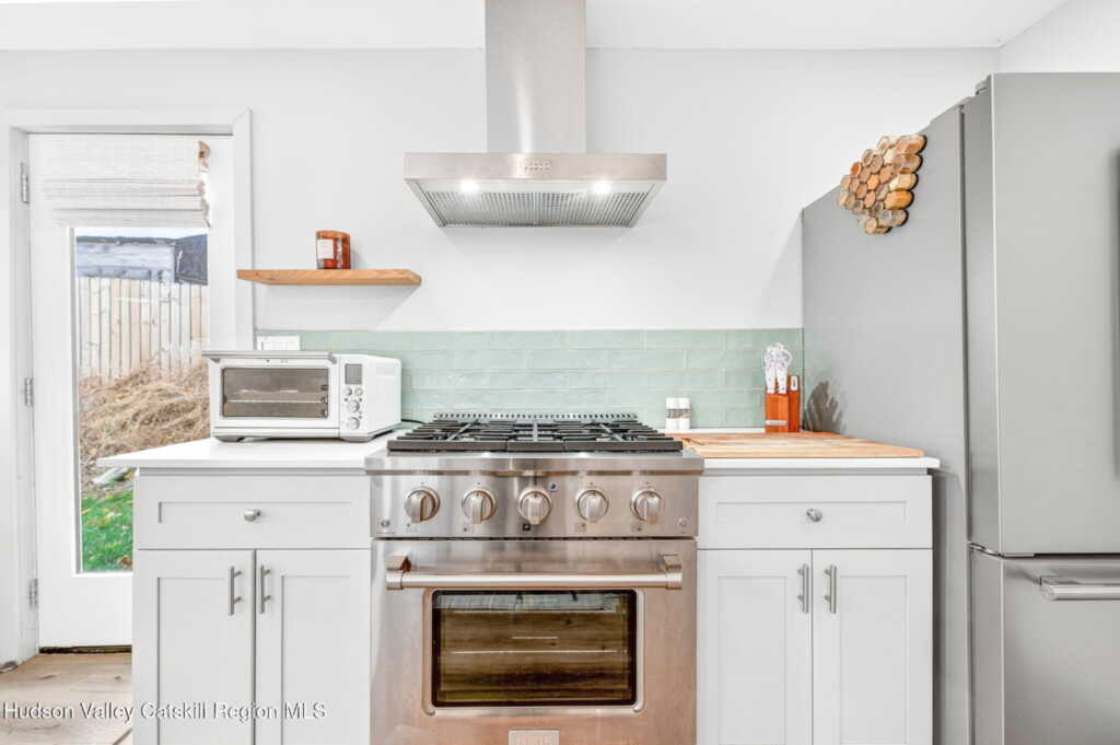 39 N Broadway, Kingston, NY 12401 - Photo 11 of 25