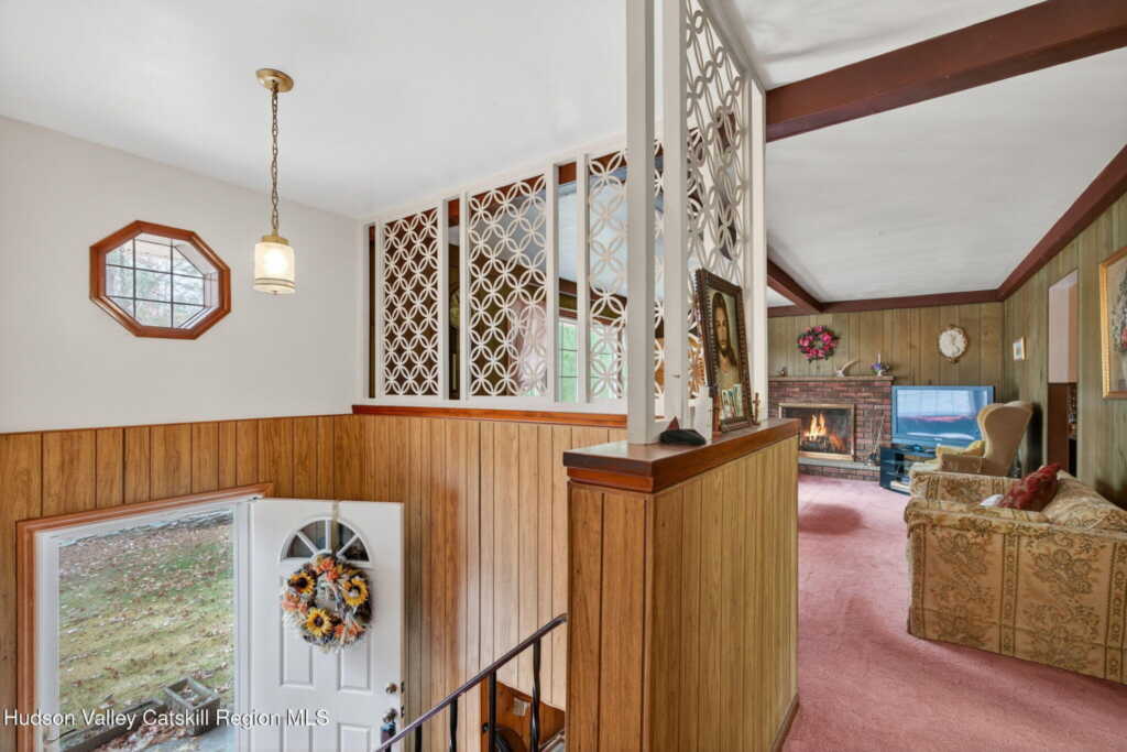 34 Forestwood Drive, Woodstock, NY 12498 - Photo 6 of 30