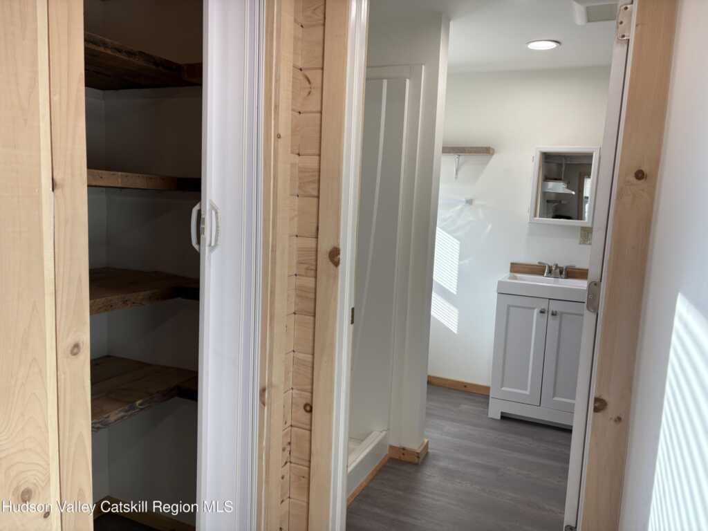 18 Market Street, Unit #2, Saugerties, NY 12477 - Photo 6 of 8