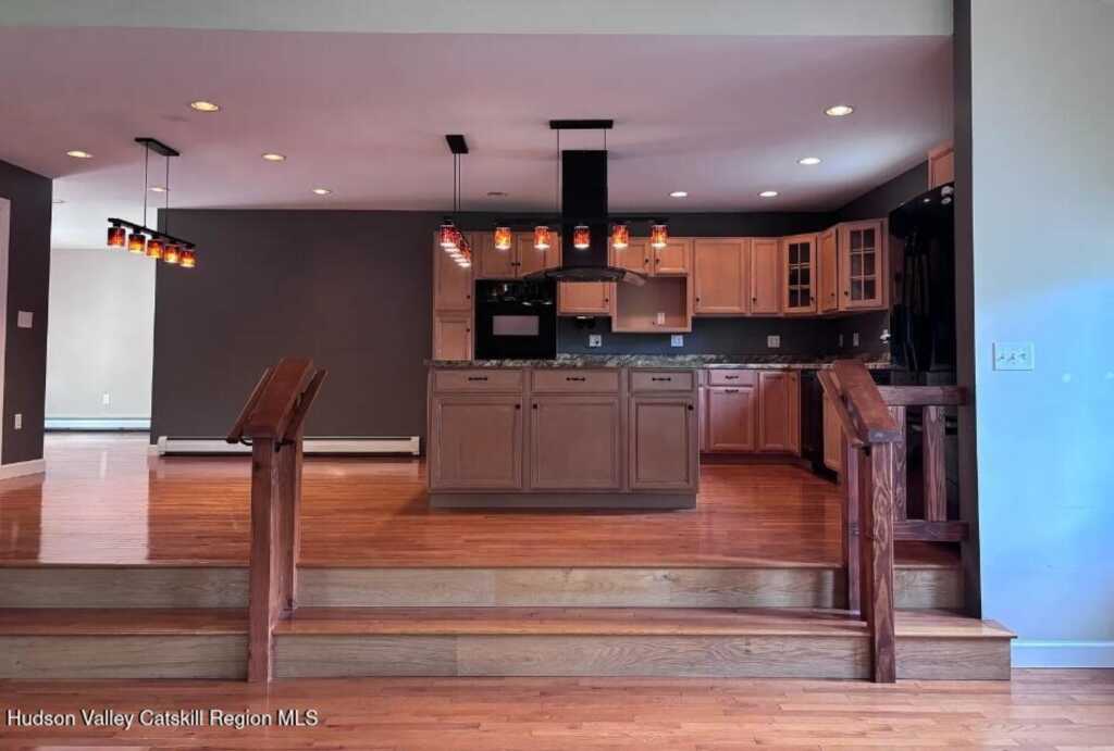 124 Blue Mountain Road, Saugerties, NY 12477 - Photo 6 of 14