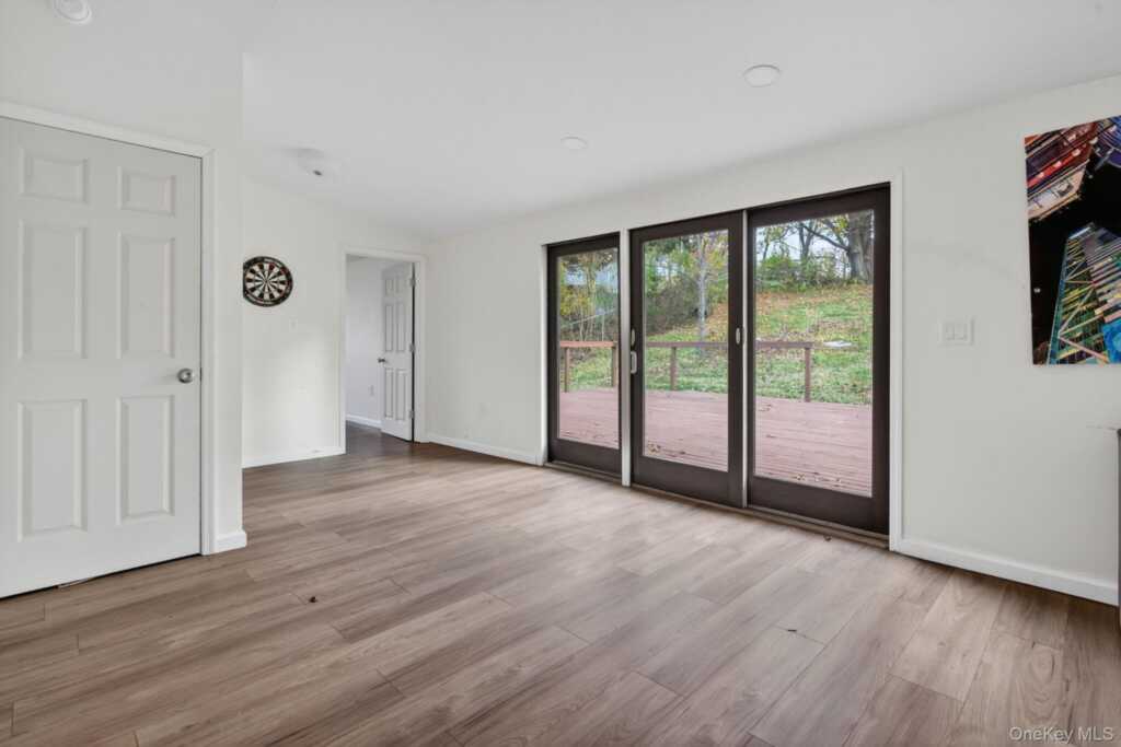 356 Old Stage Road, Saugerties, NY 12477 - Photo 10 of 26