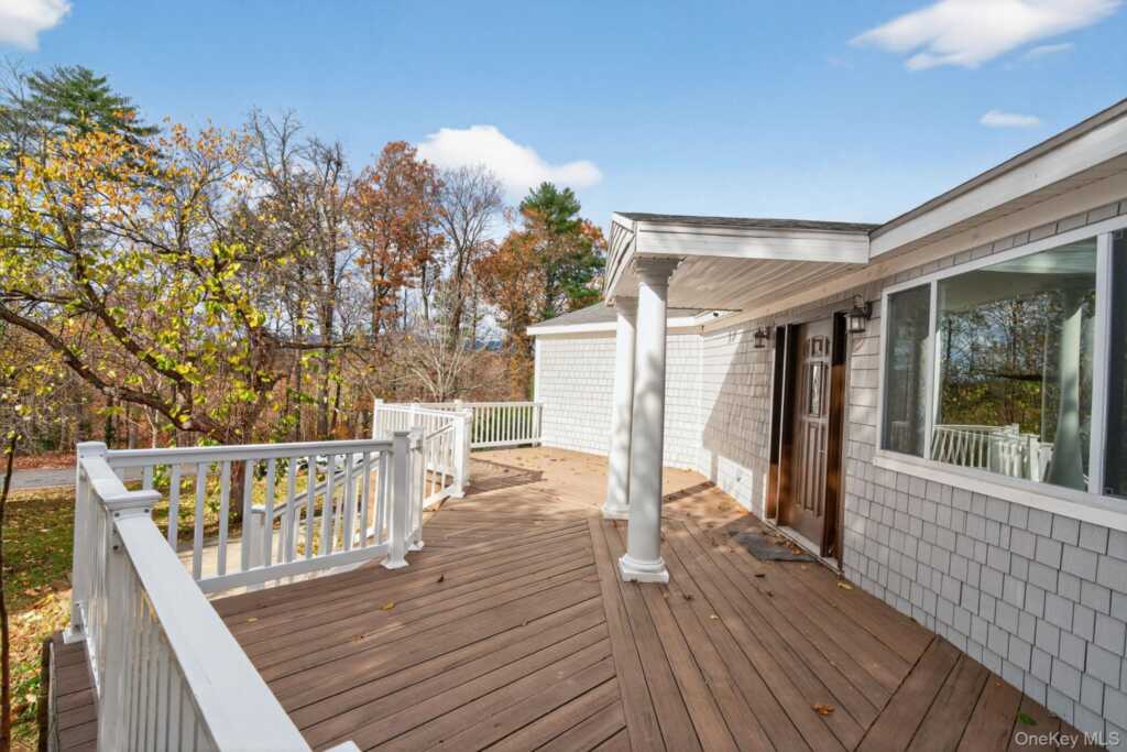 356 Old Stage Road, Saugerties, NY 12477 - Photo 3 of 26