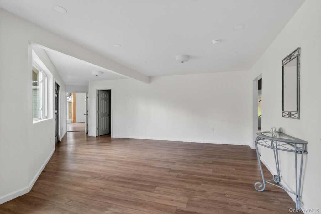 356 Old Stage Road, Saugerties, NY 12477 - Photo 6 of 26