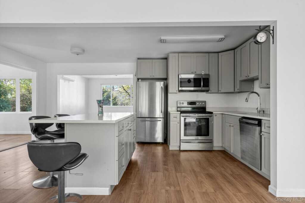 356 Old Stage Road, Saugerties, NY 12477 - Photo 9 of 26