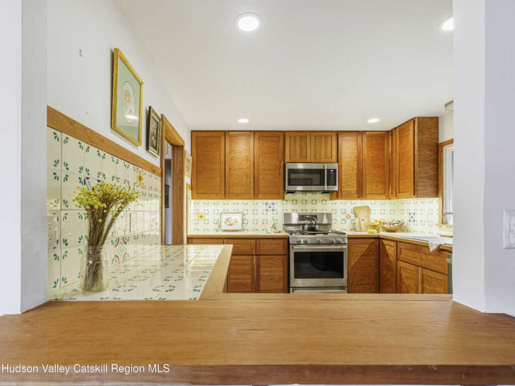 10 Purdy Hollow Road, Woodstock, NY 12498 - Photo 12 of 28