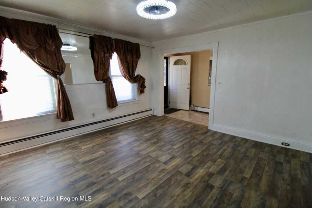 36 Mcdonald Street, Saugerties, NY 12477 - Photo 5 of 27