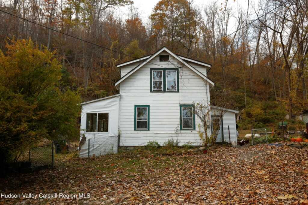 17 Hardenburgh Lane, Rosendale, NY 12472 - Photo 3 of 29