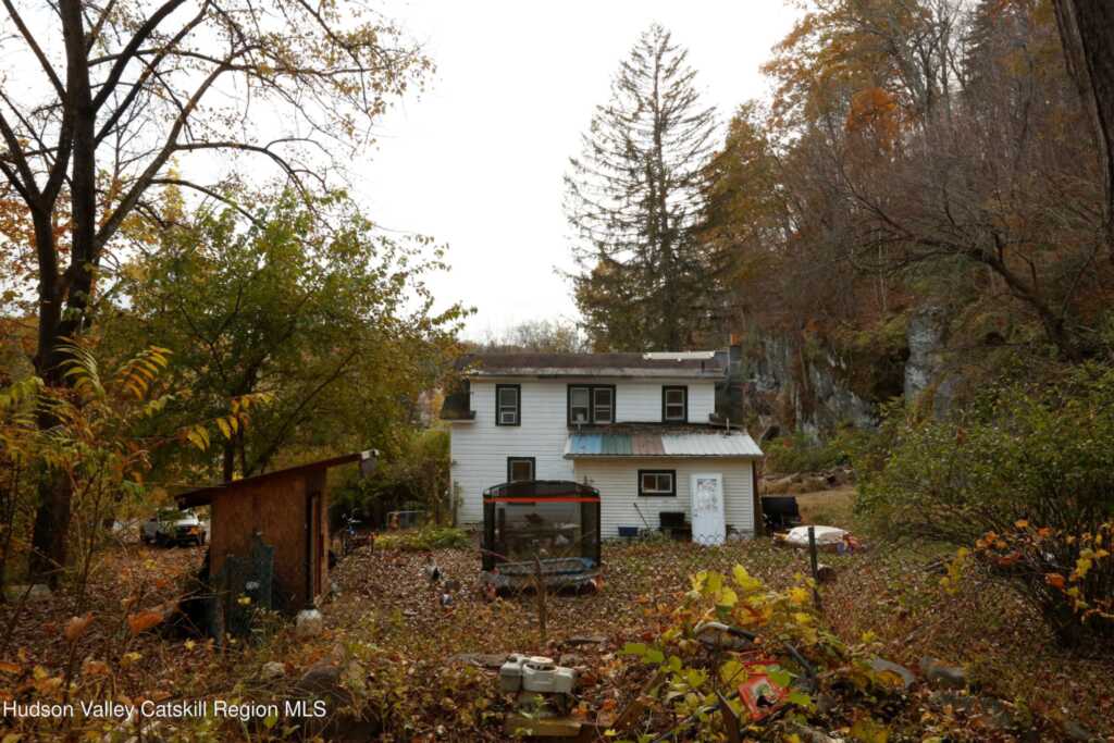 17 Hardenburgh Lane, Rosendale, NY 12472 - Photo 4 of 29