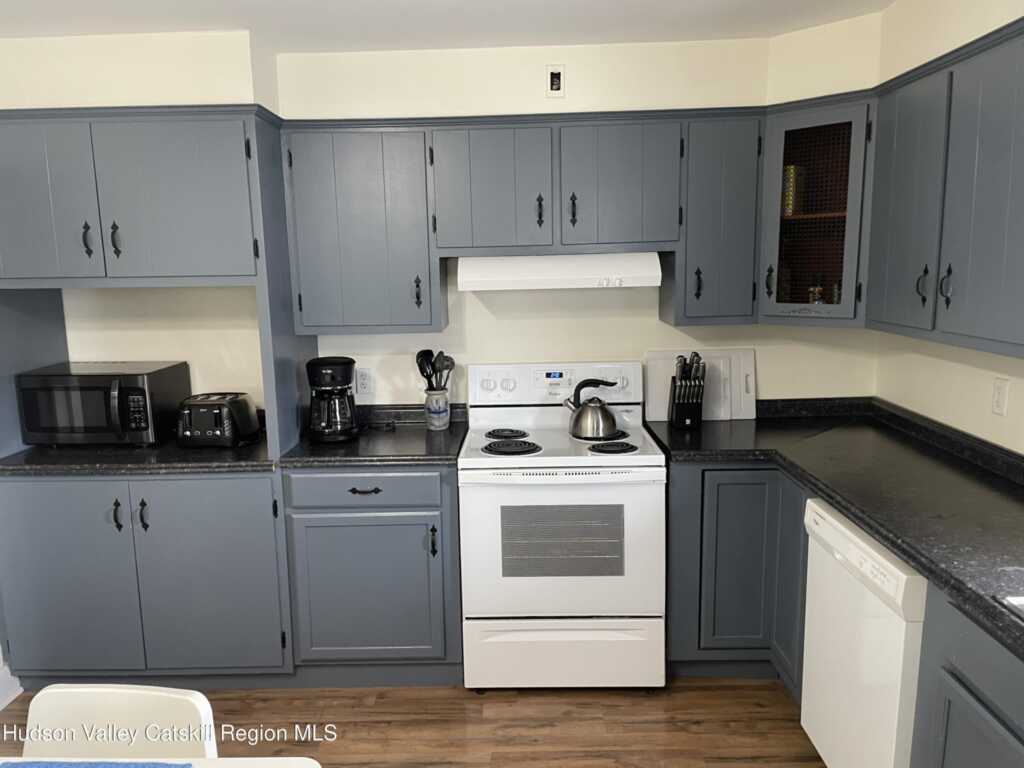 211 Main Street, Unit #A, Saugerties, NY 12477 - Photo 14 of 33