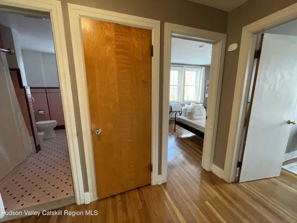 211 Main Street, Unit #A, Saugerties, NY 12477 - Photo 20 of 33