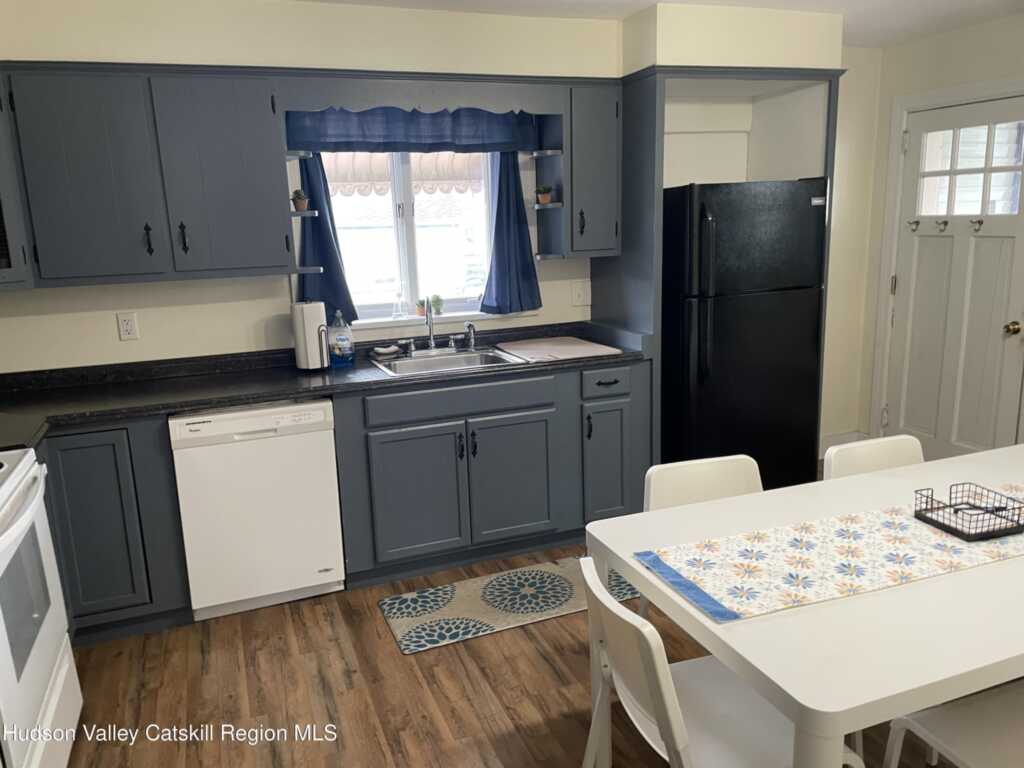 211 Main Street, Unit #A, Saugerties, NY 12477 - Photo 9 of 33