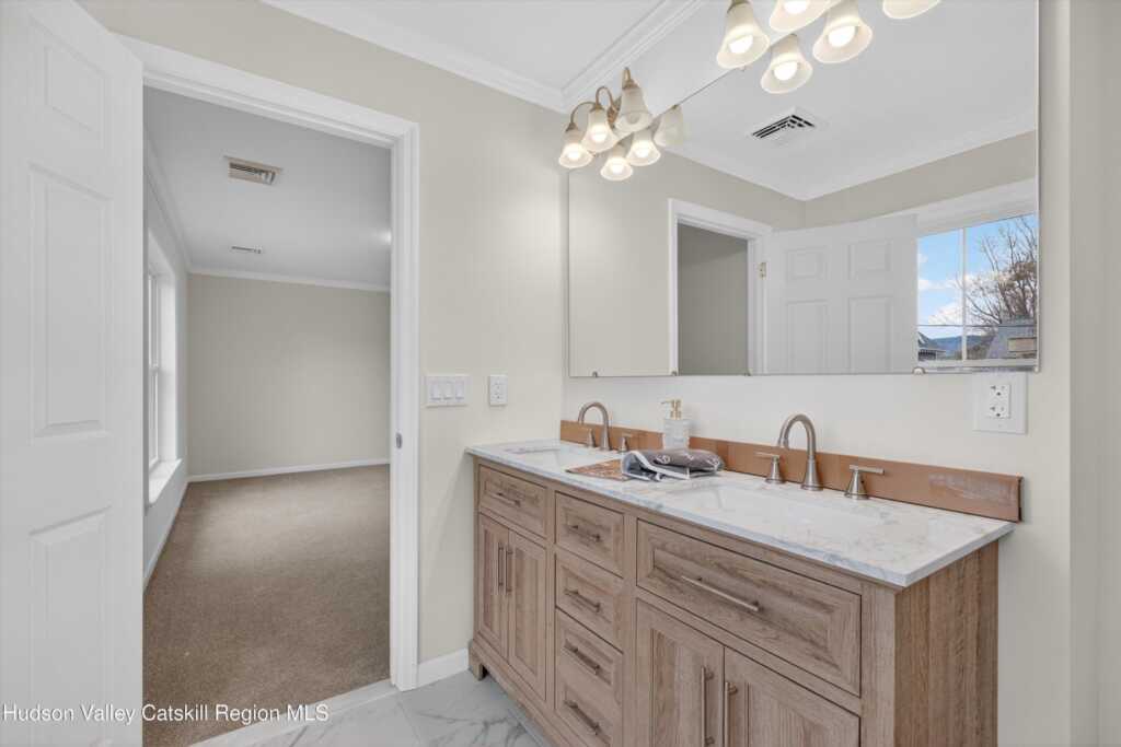 25 Teetsel Street, Saugerties, NY 12477 - Photo 24 of 28