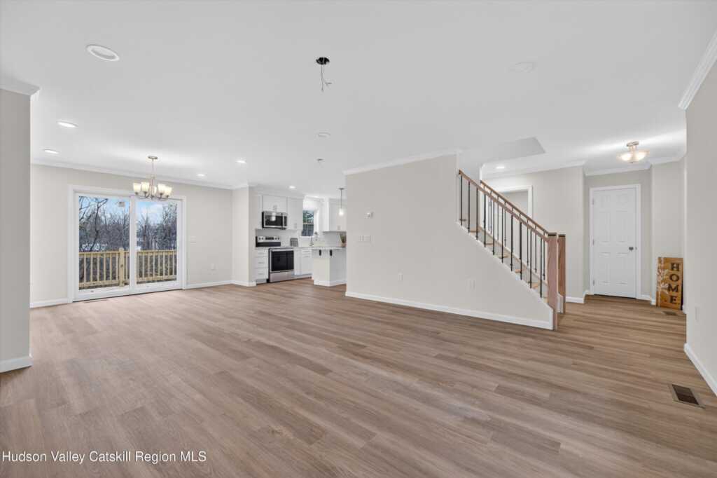 25 Teetsel Street, Saugerties, NY 12477 - Photo 7 of 28