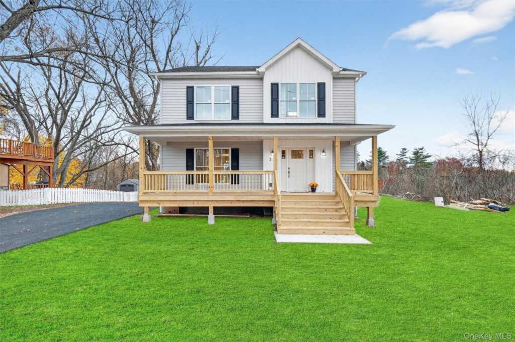 25 Teetsel Street, Saugerties, NY 12477