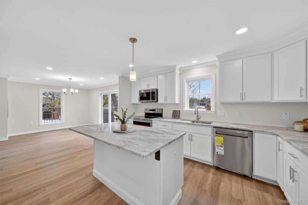 25 Teetsel Street, Saugerties, NY 12477 - Photo 16 of 30