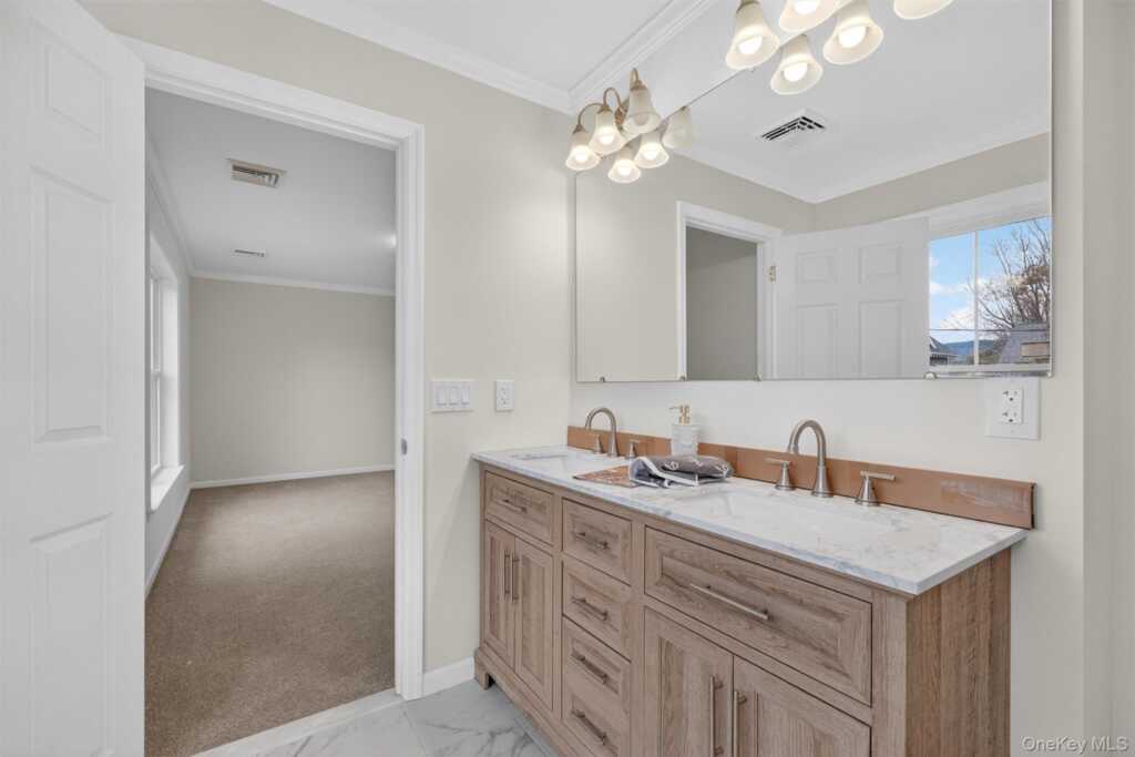 25 Teetsel Street, Saugerties, NY 12477 - Photo 26 of 30