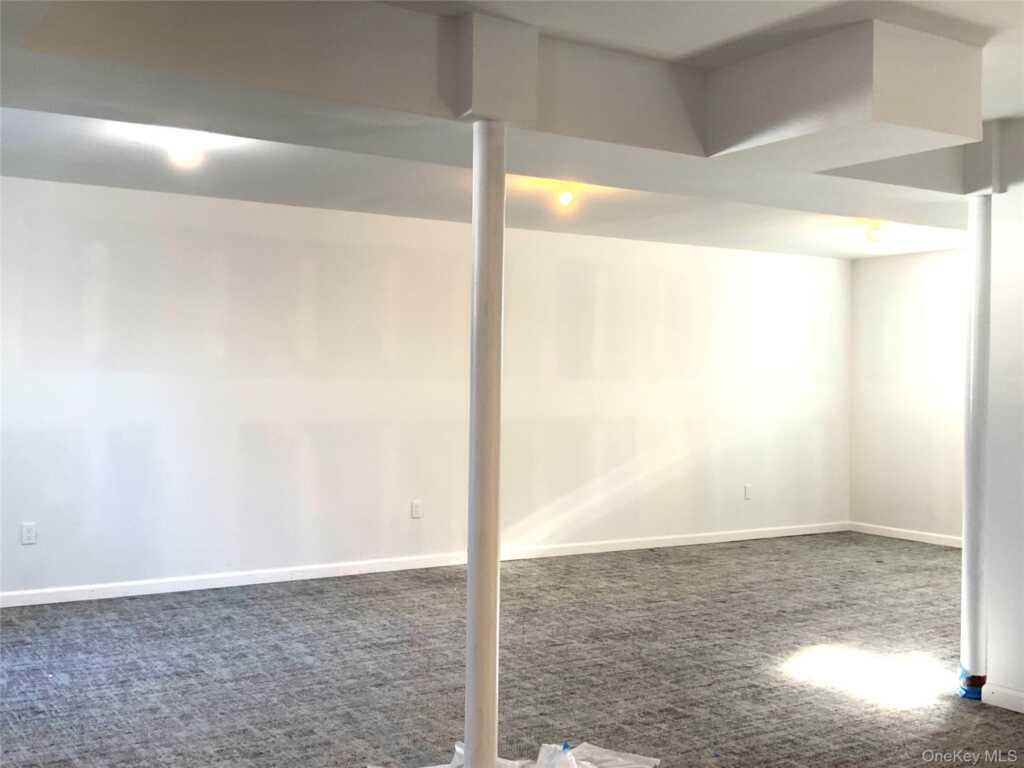 25 Teetsel Street, Saugerties, NY 12477 - Photo 31 of 32