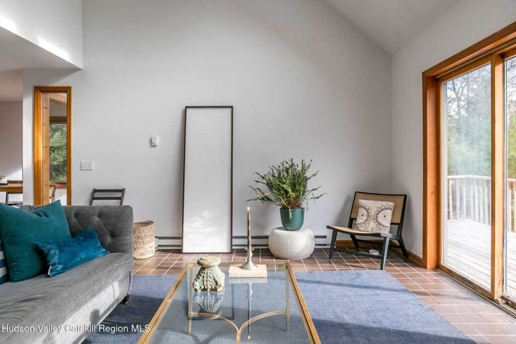 446 Abbey Road, Woodstock, NY 12498 - Photo 4 of 32