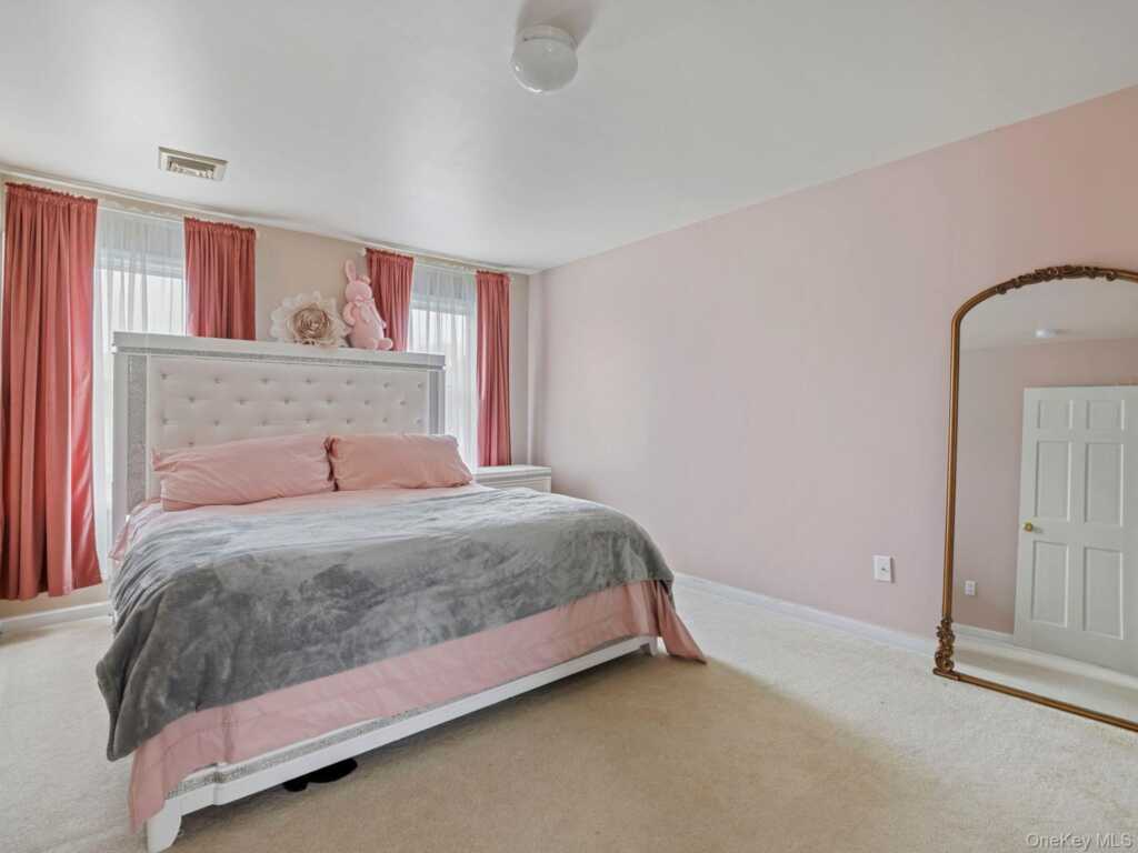 91 Canterbury Drive, Saugerties, NY 12477 - Photo 19 of 39