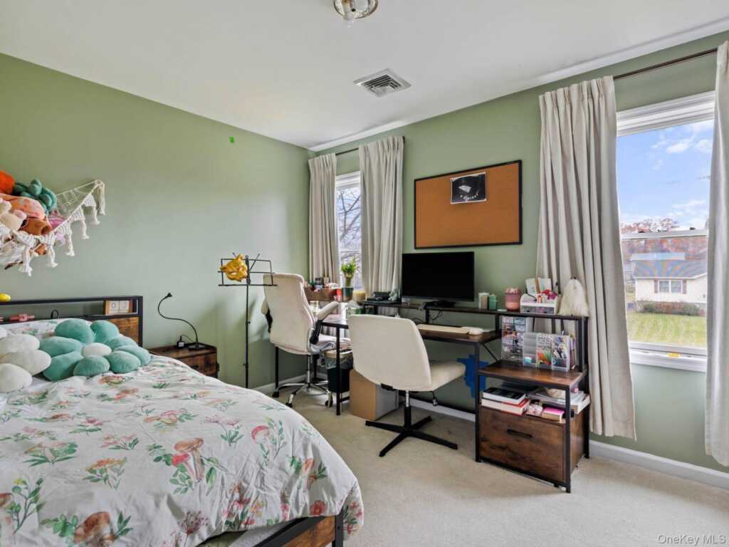 91 Canterbury Drive, Saugerties, NY 12477 - Photo 22 of 39