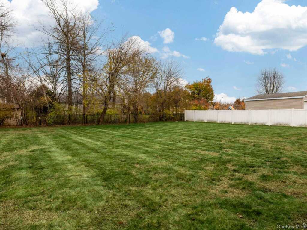 91 Canterbury Drive, Saugerties, NY 12477 - Photo 34 of 39