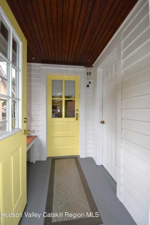 421 Albany Avenue, Kingston, NY 12401 - Photo 3 of 27