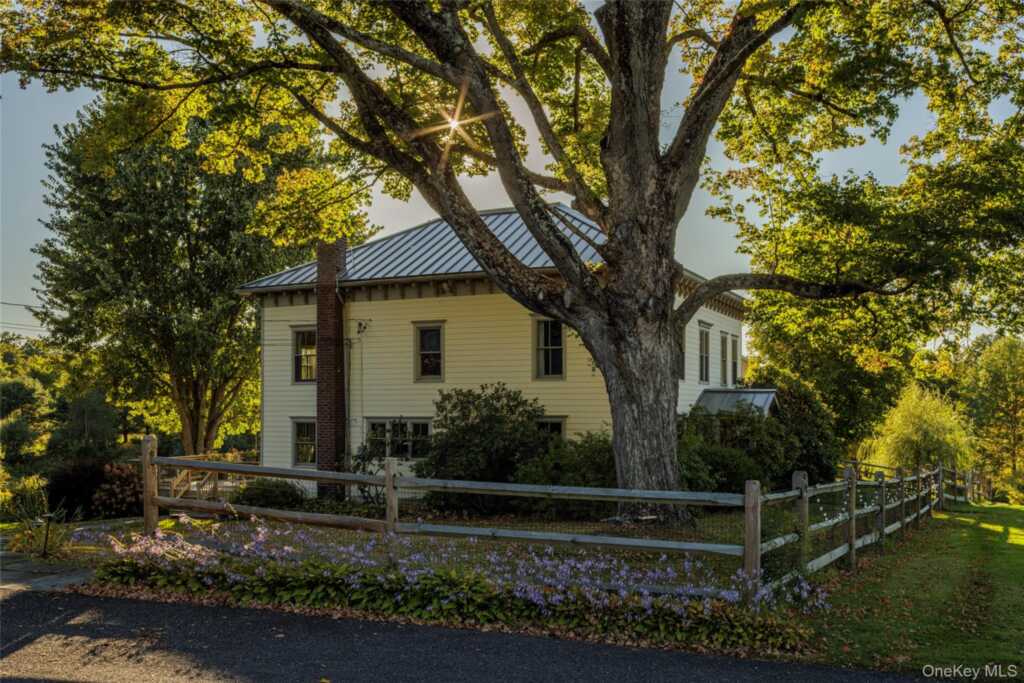 108 Wey Road, Rhinebeck, NY 12572 - Photo 2 of 24