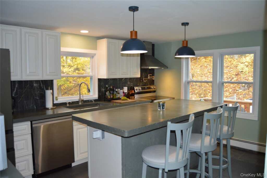 44 Wood Street, Kingston, NY 12401 - Photo 3 of 17